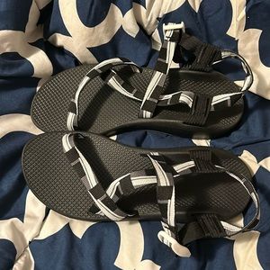 Chaco black womens sandals